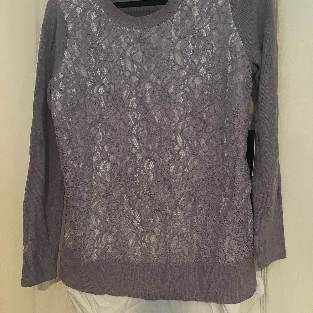Simply Vera Vera Wang Purple Lace Overlay Sweater Size Medium.